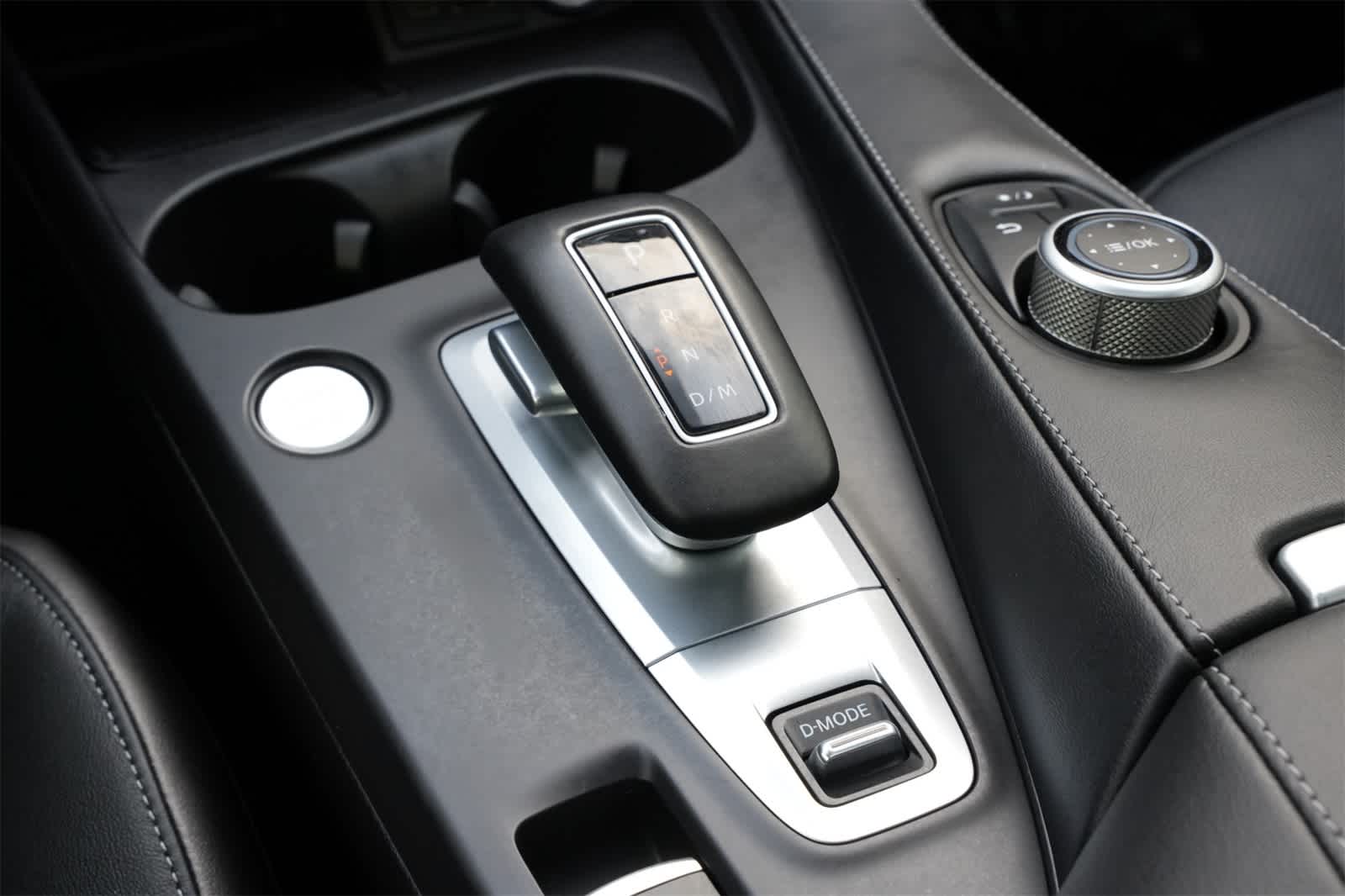 Thumbnail: 2025 INFINITI QX55 - 15