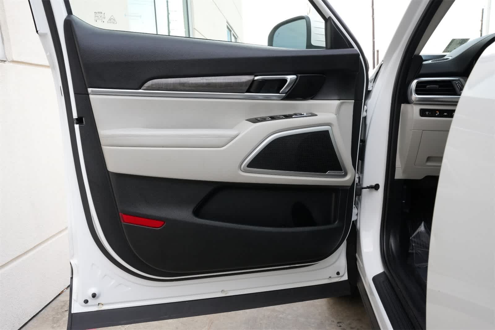 Thumbnail: 2020 Kia Telluride - 19