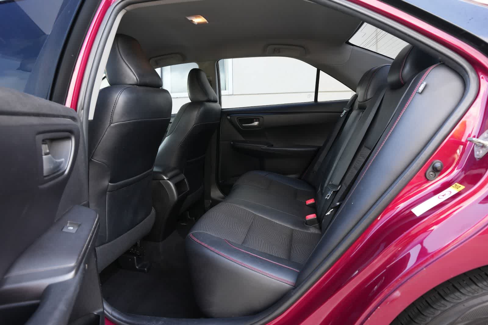 Thumbnail: 2016 Toyota Camry - 16