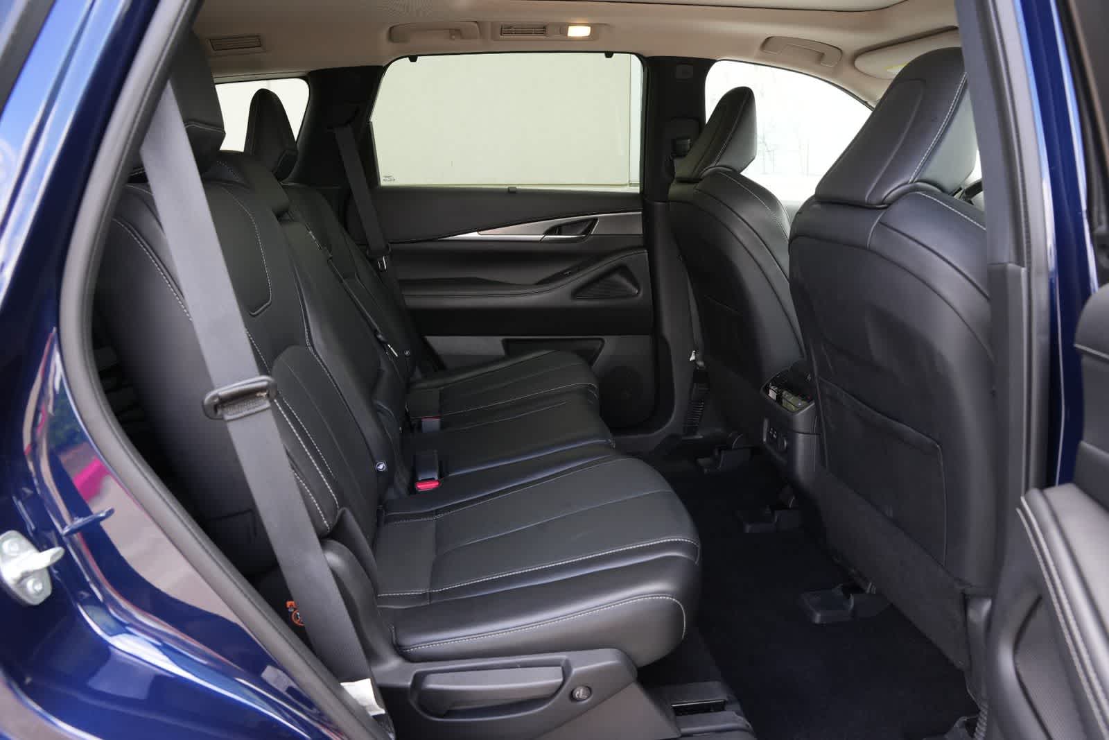 Thumbnail: 2022 INFINITI QX60 - 21