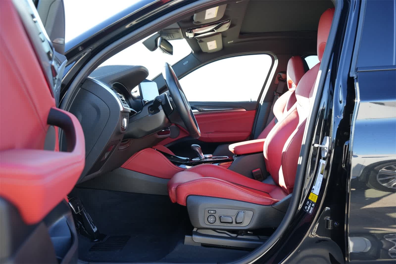 2024 BMW X4 M 16