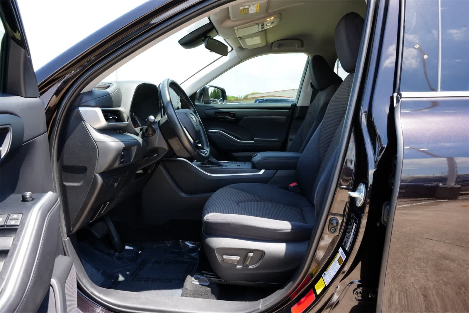 Thumbnail: 2020 Toyota Highlander - 17