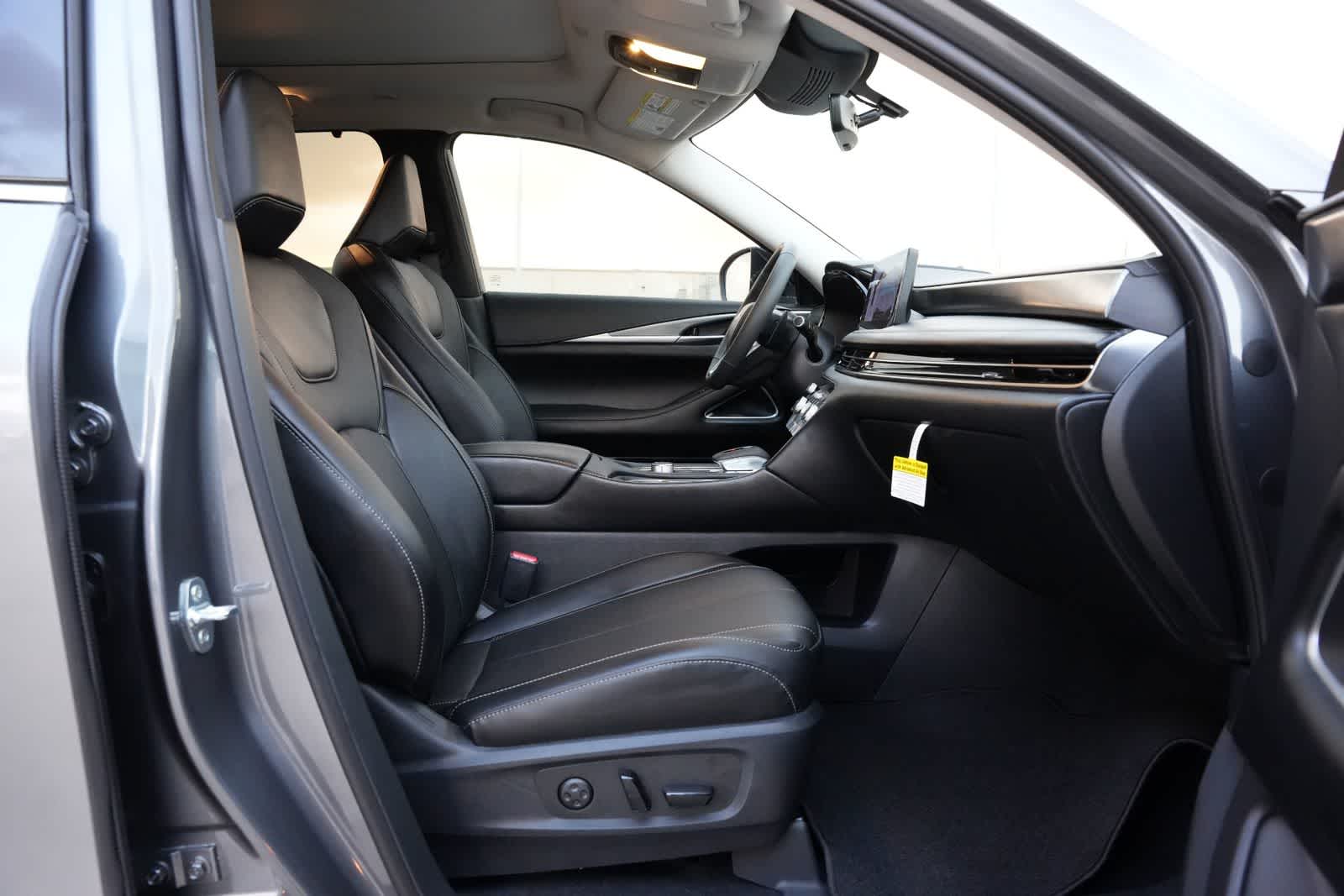 Thumbnail: 2026 INFINITI QX60 - 24