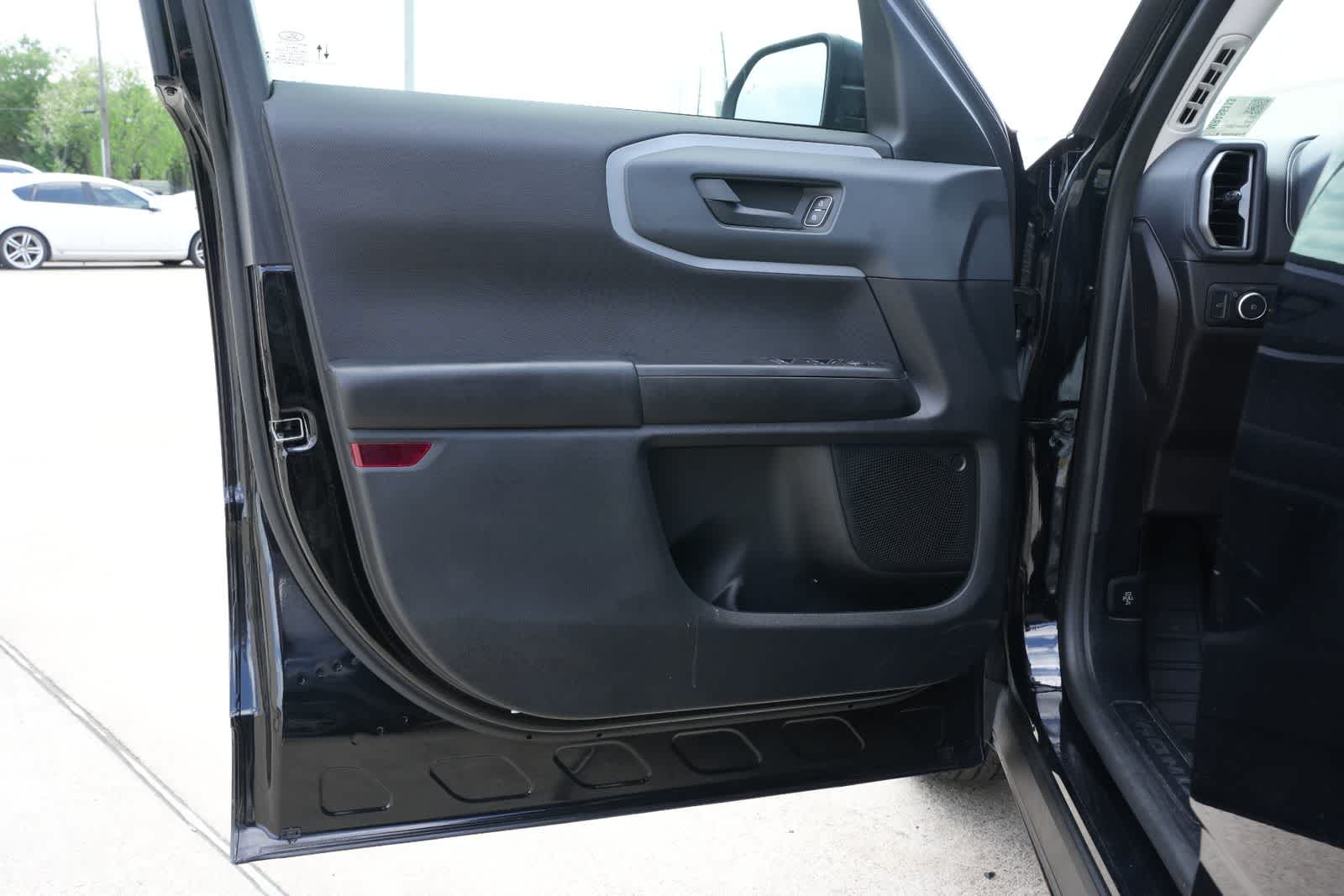 Thumbnail: 2021 Ford Bronco Sport - 18