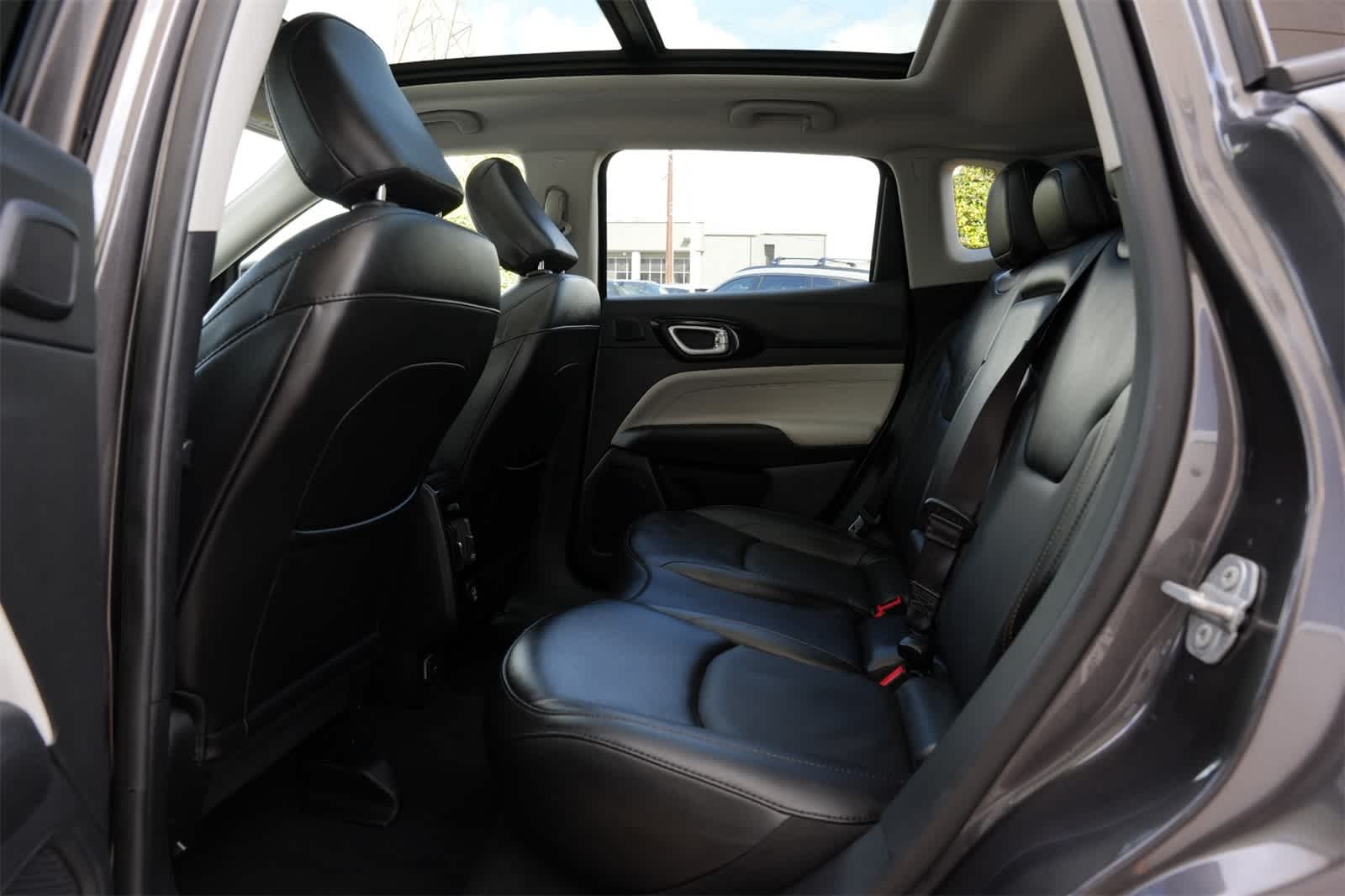 Thumbnail: 2022 Jeep Compass - 19