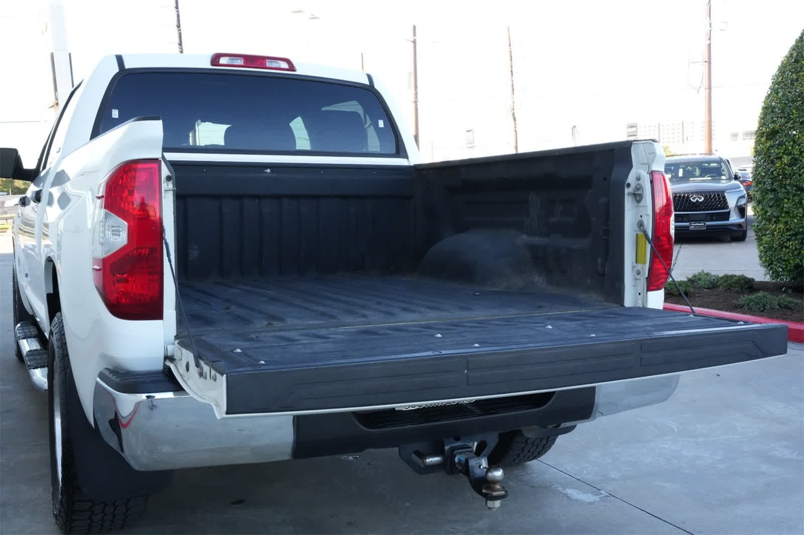 Thumbnail: 2018 Toyota Tundra - 21