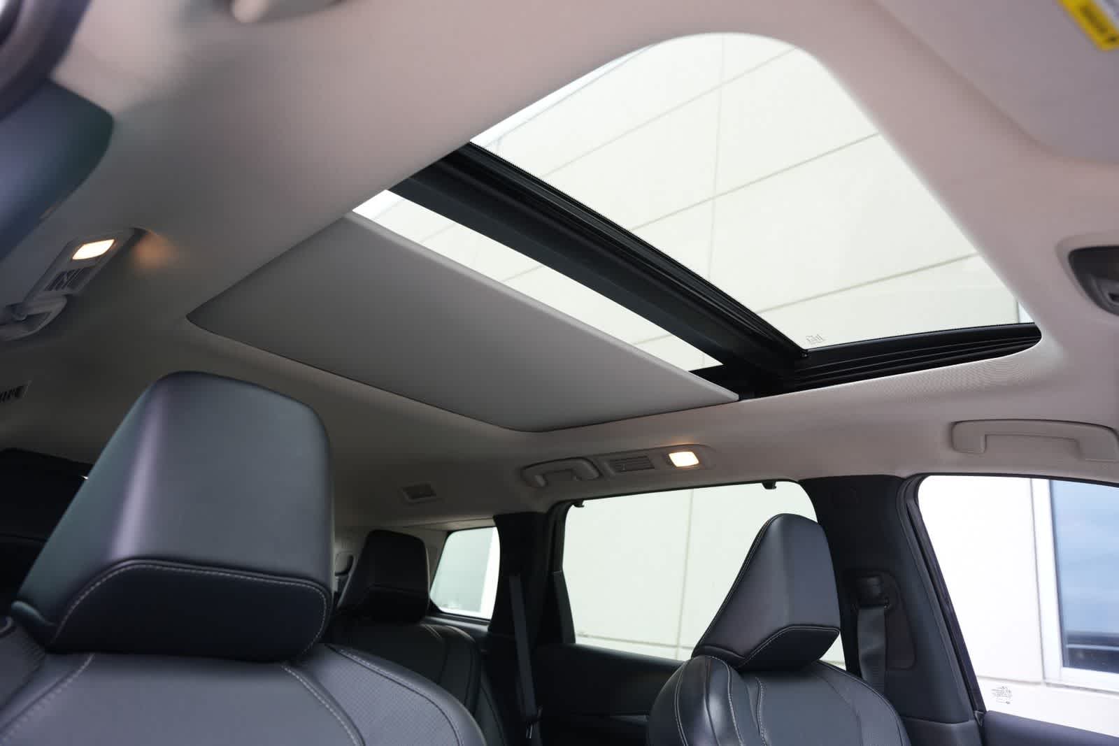 Thumbnail: 2023 INFINITI QX60 - 24