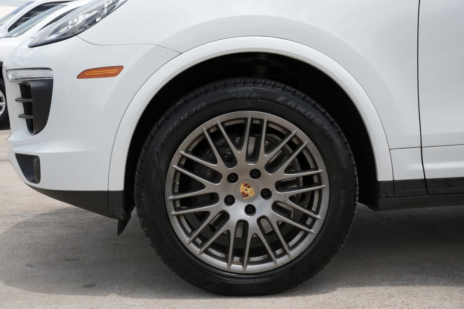 Thumbnail: 2017 Porsche Cayenne - 24