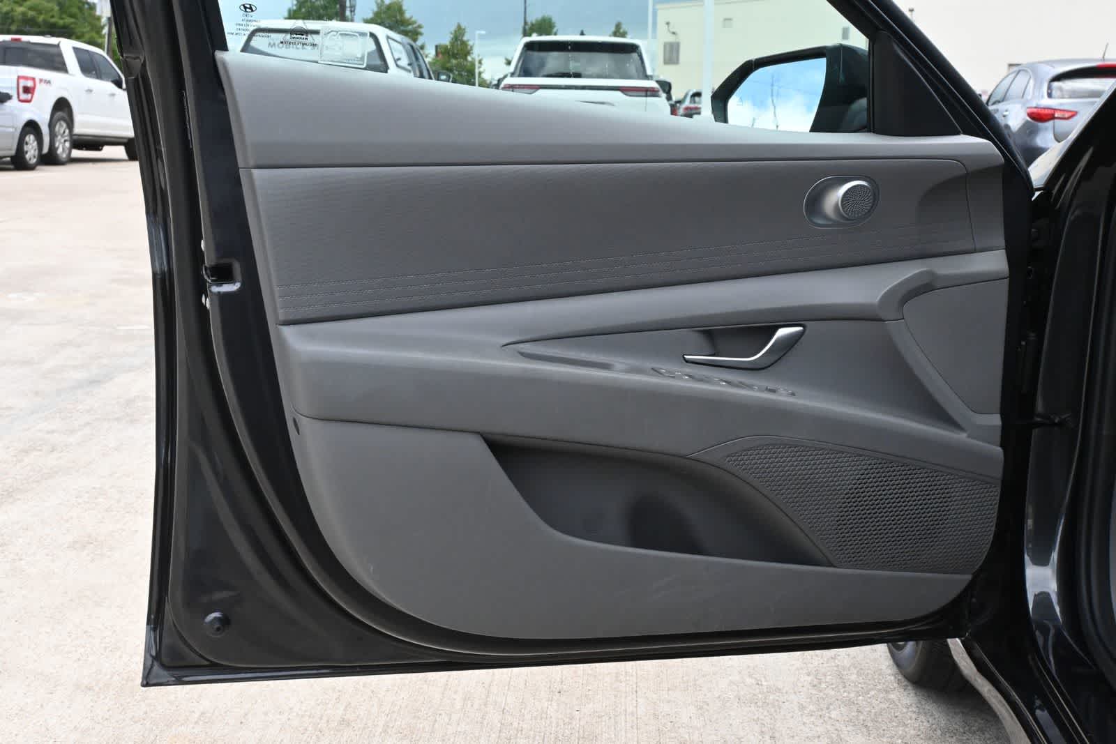 Thumbnail: 2021 Hyundai Elantra - 18