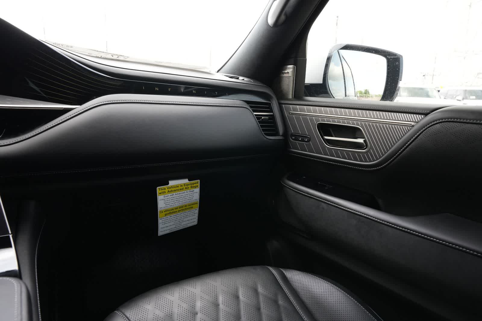 Thumbnail: 2026 INFINITI QX80 - 8