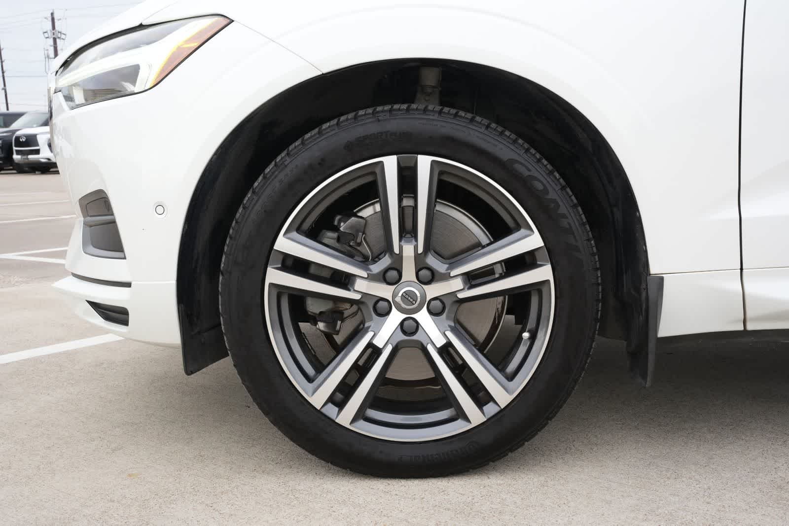 Thumbnail: 2018 Volvo XC60 - 25