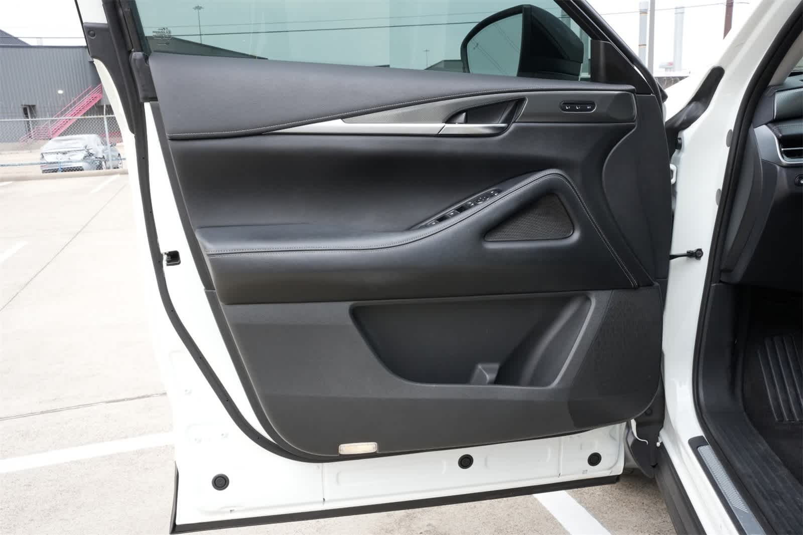 Thumbnail: 2023 INFINITI QX60 - 18