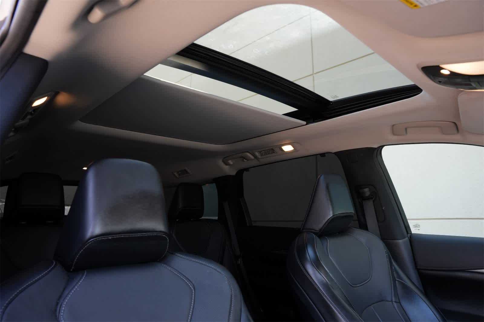 Thumbnail: 2023 INFINITI QX60 - 25