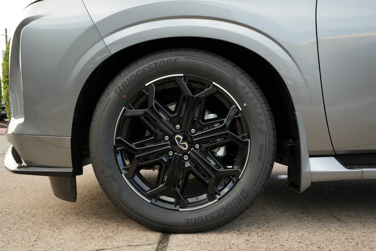 Thumbnail: 2026 INFINITI QX80 - 27