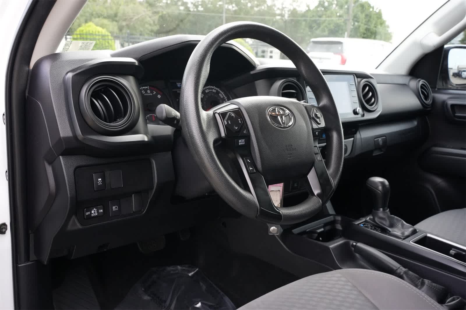 Thumbnail: 2022 Toyota Tacoma - 16