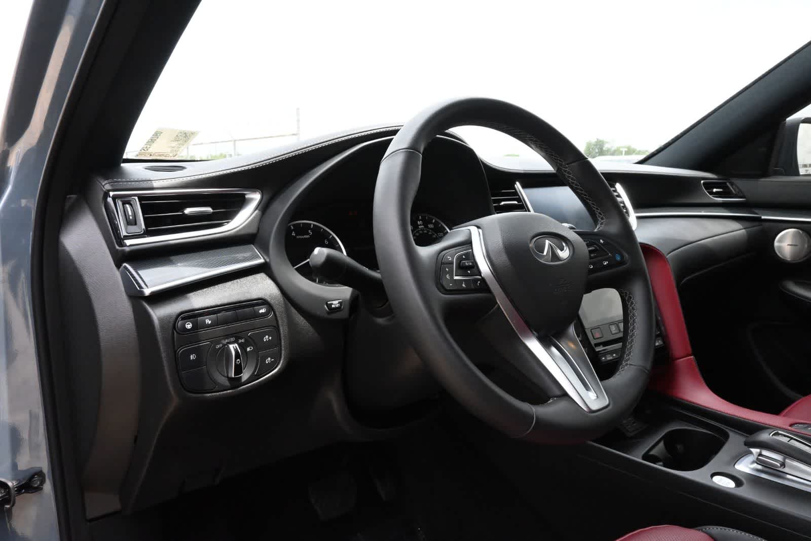 Thumbnail: 2025 INFINITI QX50 - 14