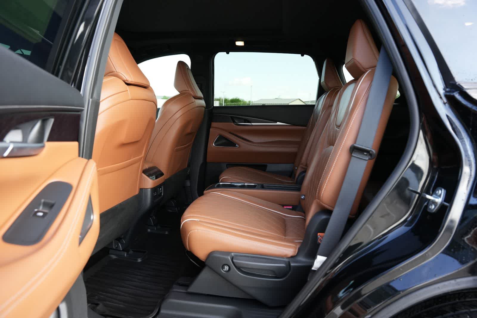 Thumbnail: 2024 INFINITI QX60 - 18