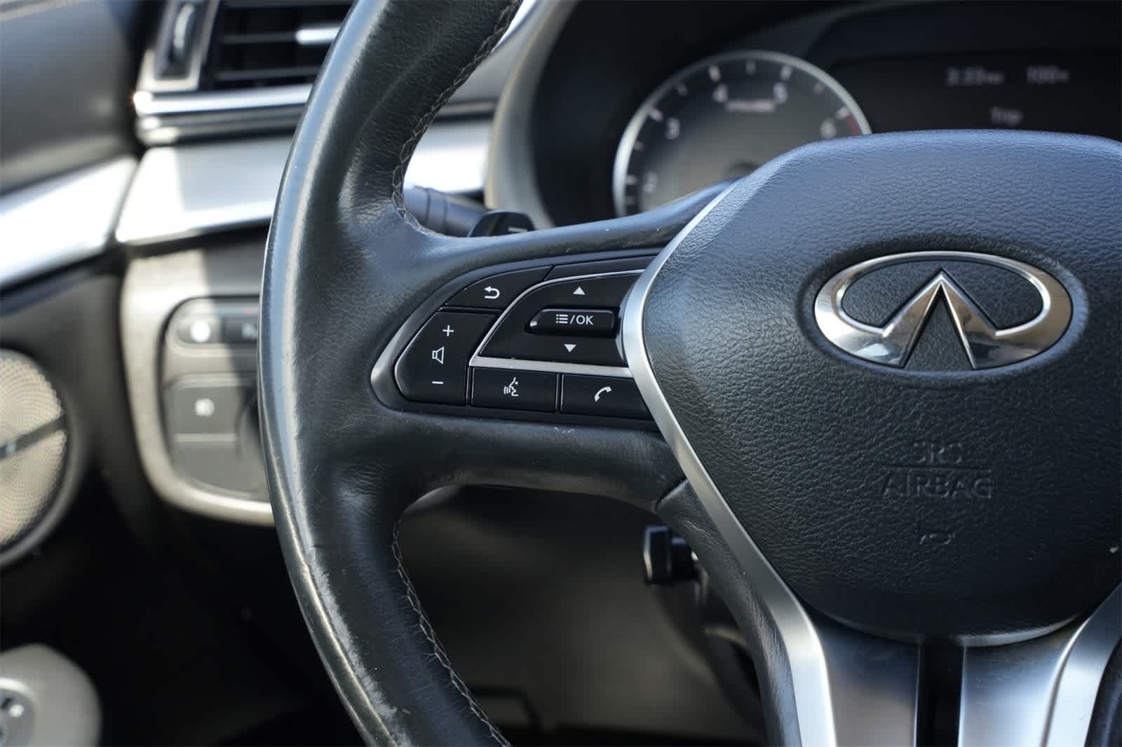 Thumbnail: 2019 INFINITI QX50 - 10