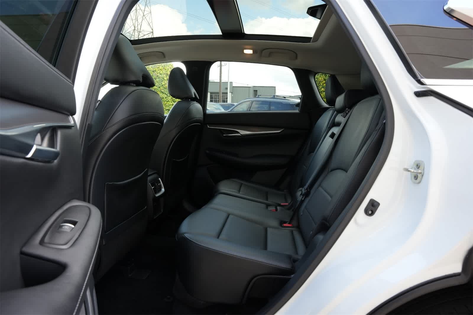 Thumbnail: 2023 INFINITI QX50 - 18