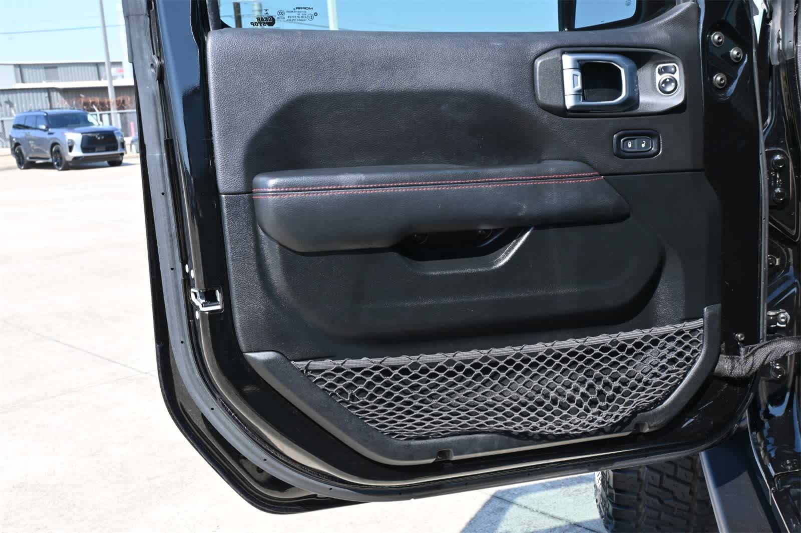 Thumbnail: 2020 Jeep Wrangler - 18