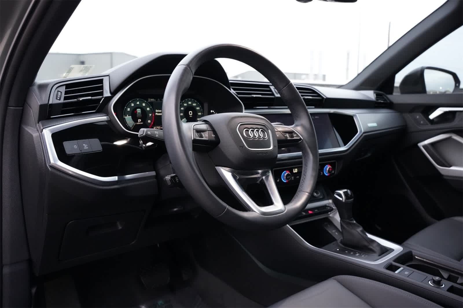 Thumbnail: 2022 Audi Q3 - 16