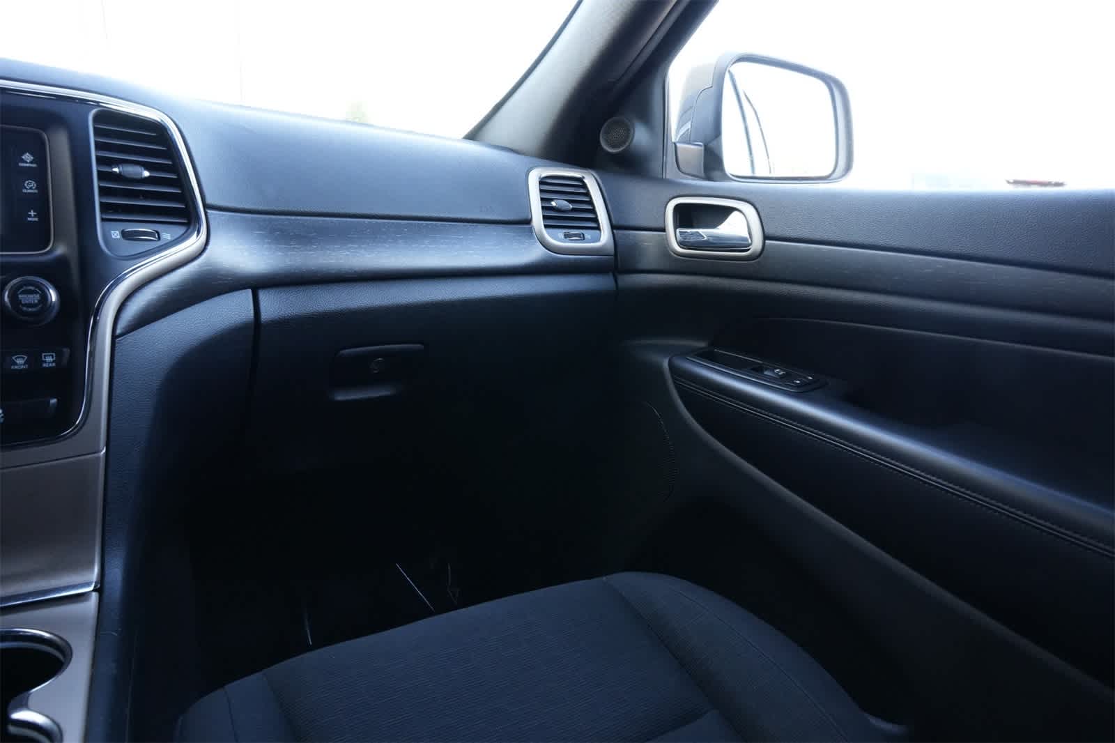 Thumbnail: 2016 Jeep Grand Cherokee - 8