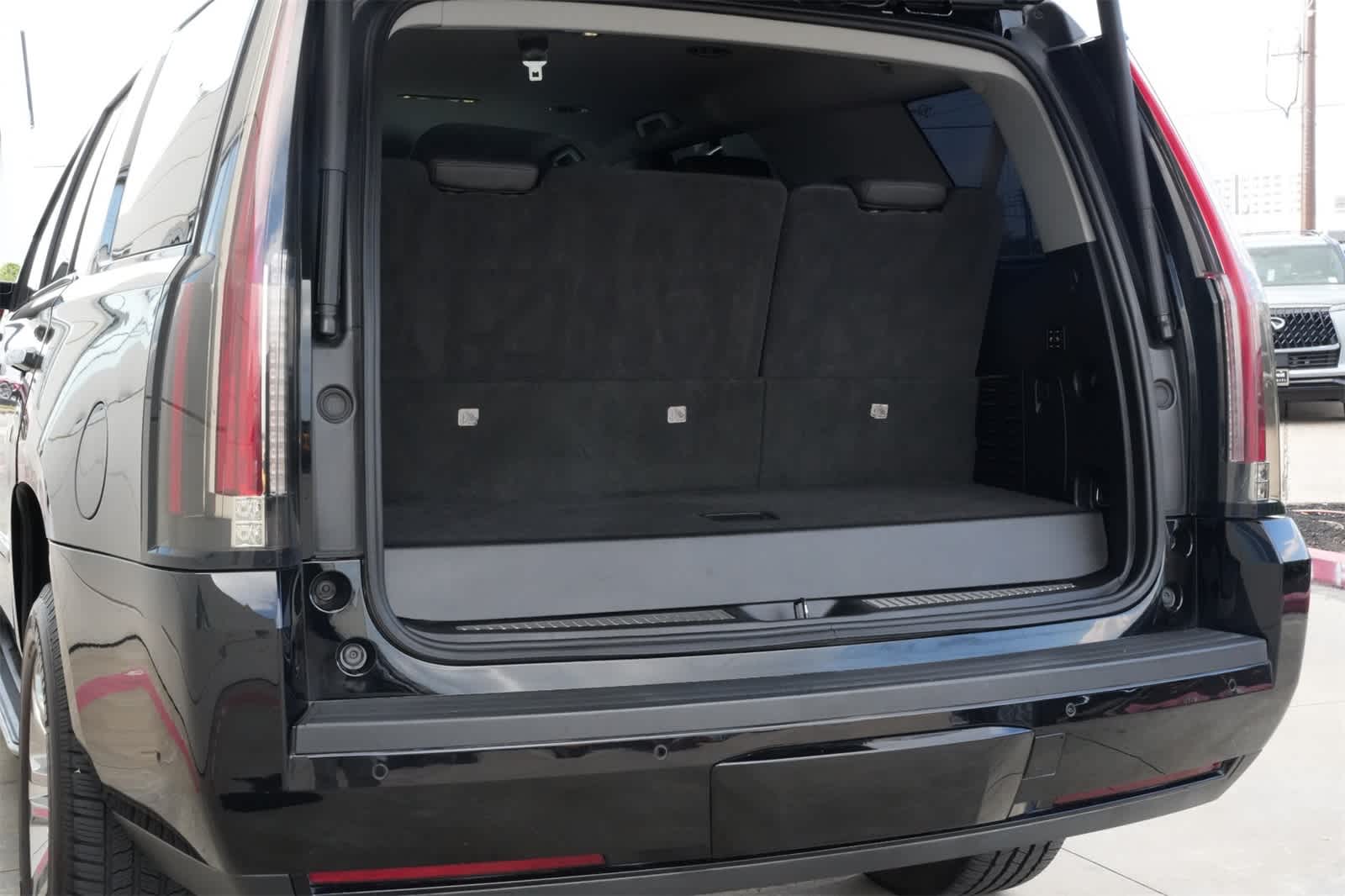 Thumbnail: 2020 Cadillac Escalade - 21