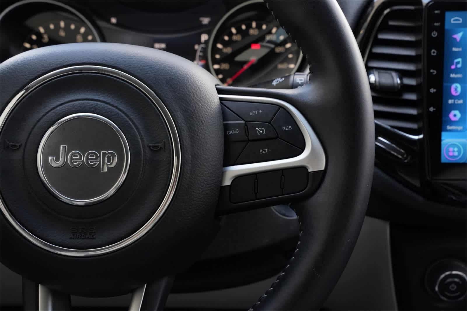 Thumbnail: 2018 Jeep Compass - 11