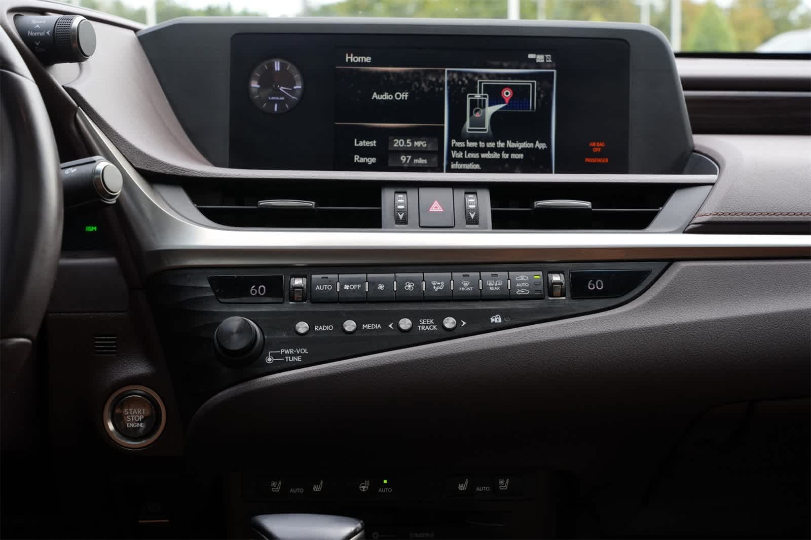 Thumbnail: 2019 Lexus ES - 13