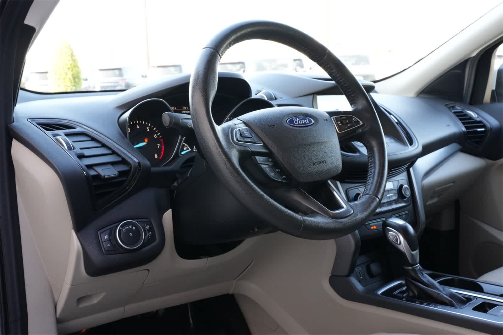 Thumbnail: 2018 Ford Escape - 16