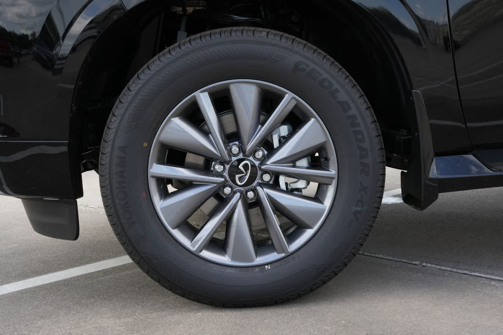 Thumbnail: 2026 INFINITI QX80 - 26