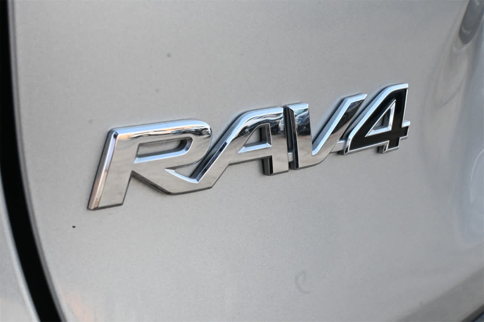 Thumbnail: 2024 Toyota RAV4 - 20