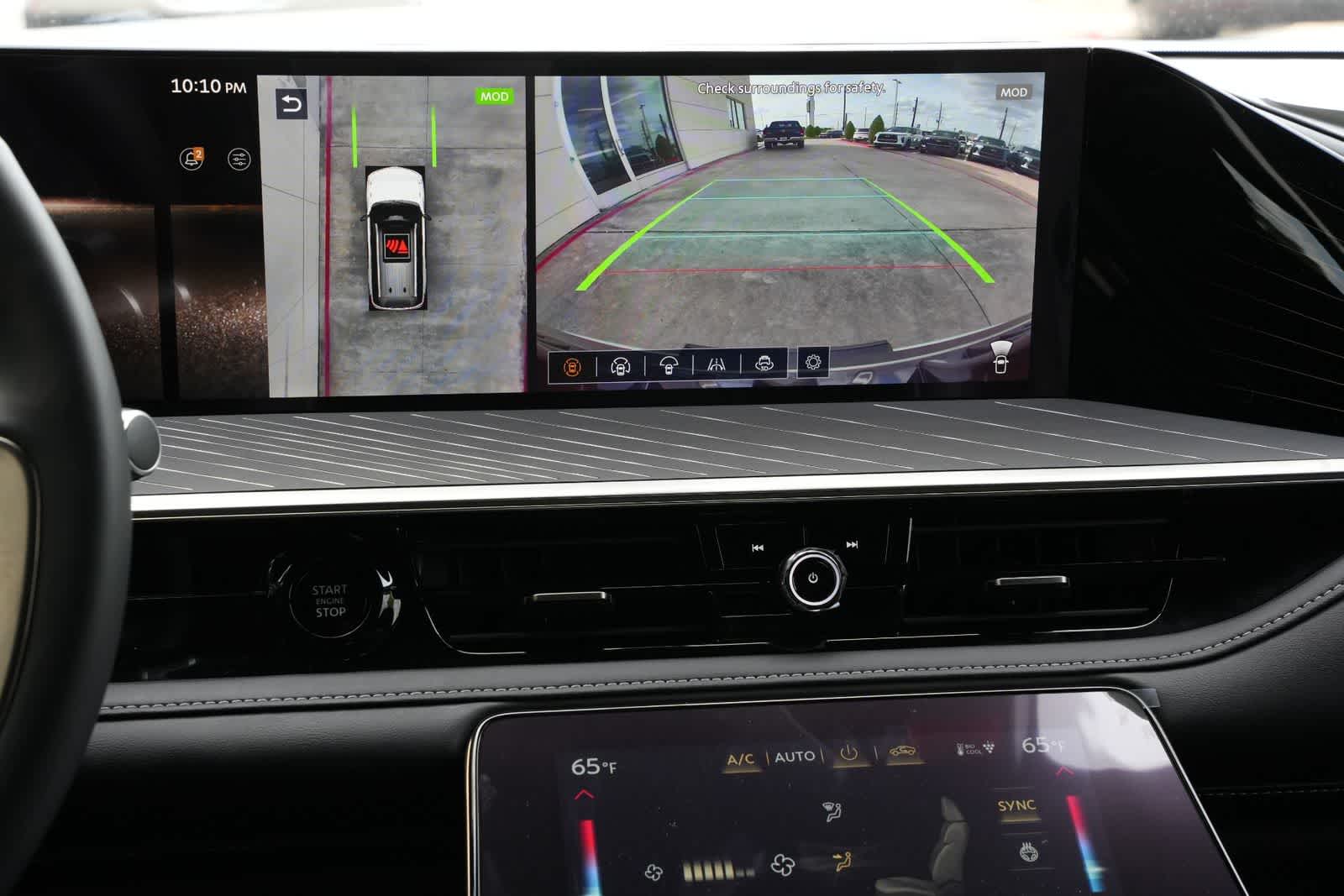 Thumbnail: 2026 INFINITI QX80 - 14