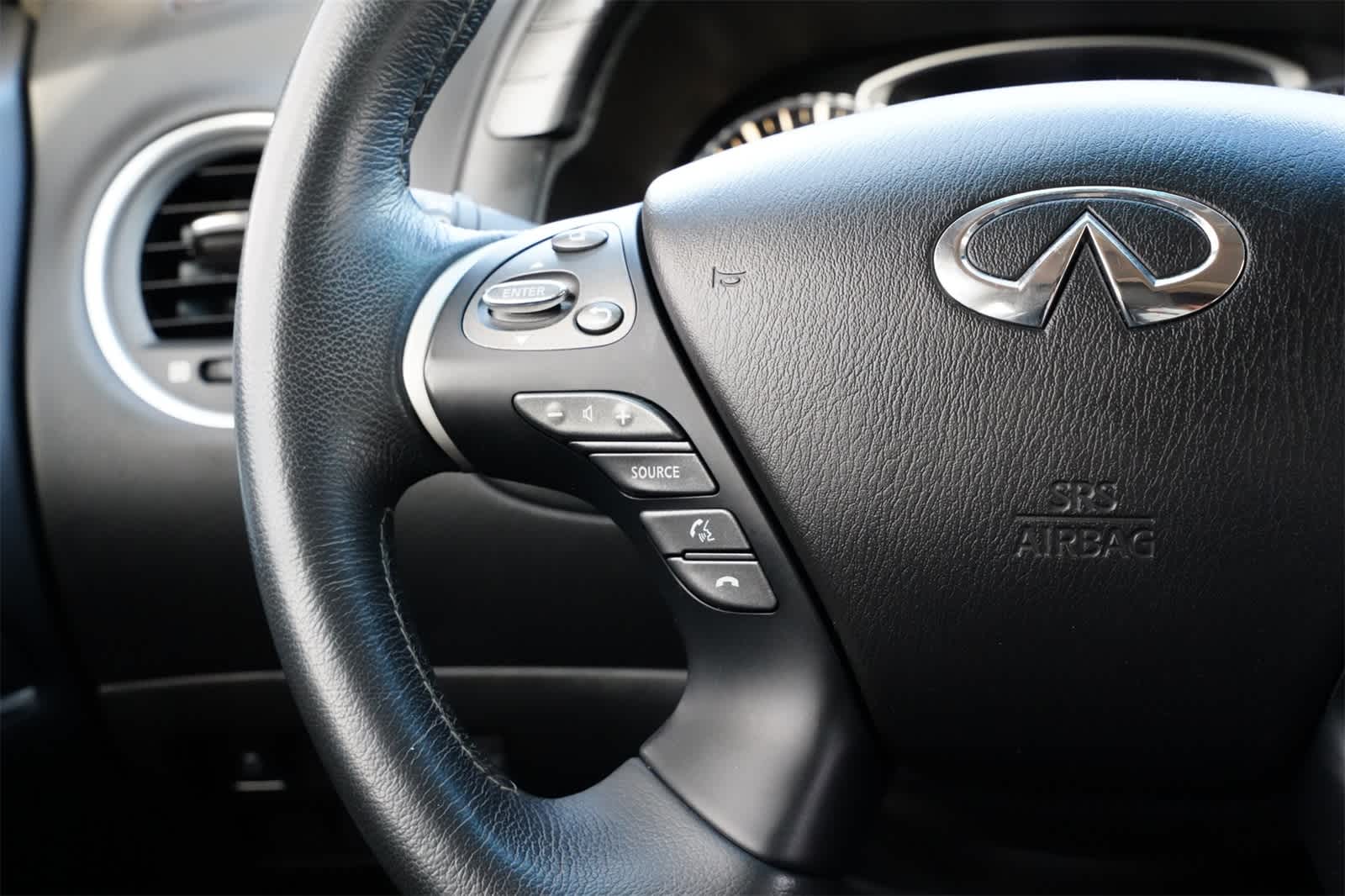 Thumbnail: 2016 INFINITI QX60 - 10