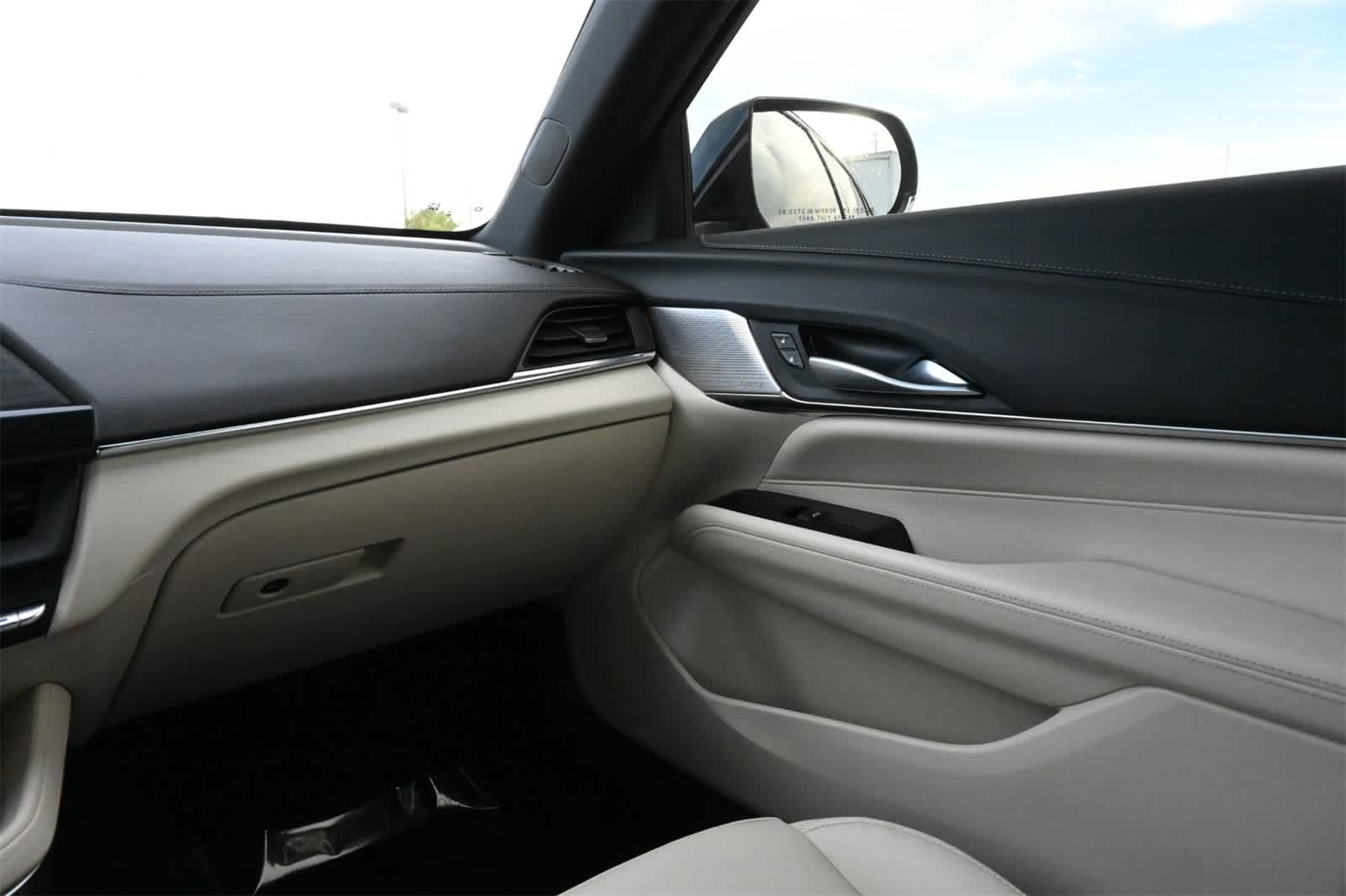 Thumbnail: 2024 Cadillac CT4 - 8