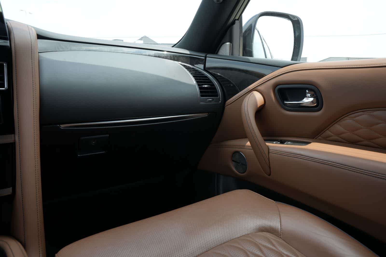 Thumbnail: 2024 INFINITI QX80 - 8