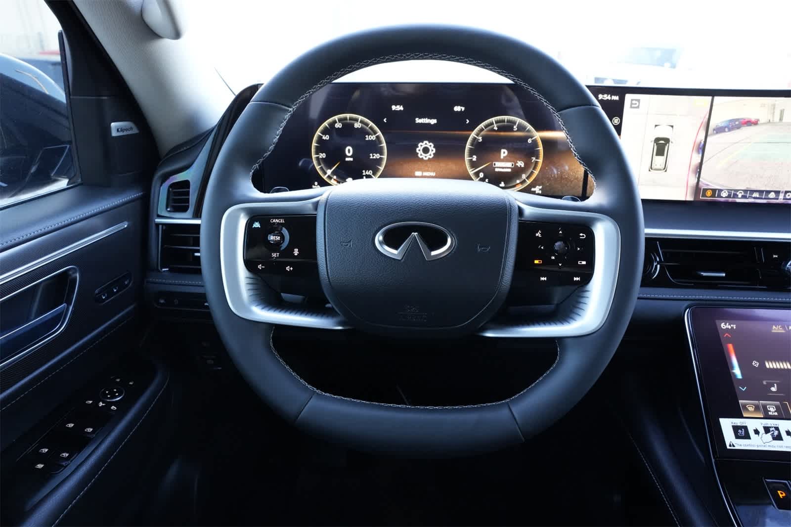 Thumbnail: 2026 INFINITI QX80 - 9