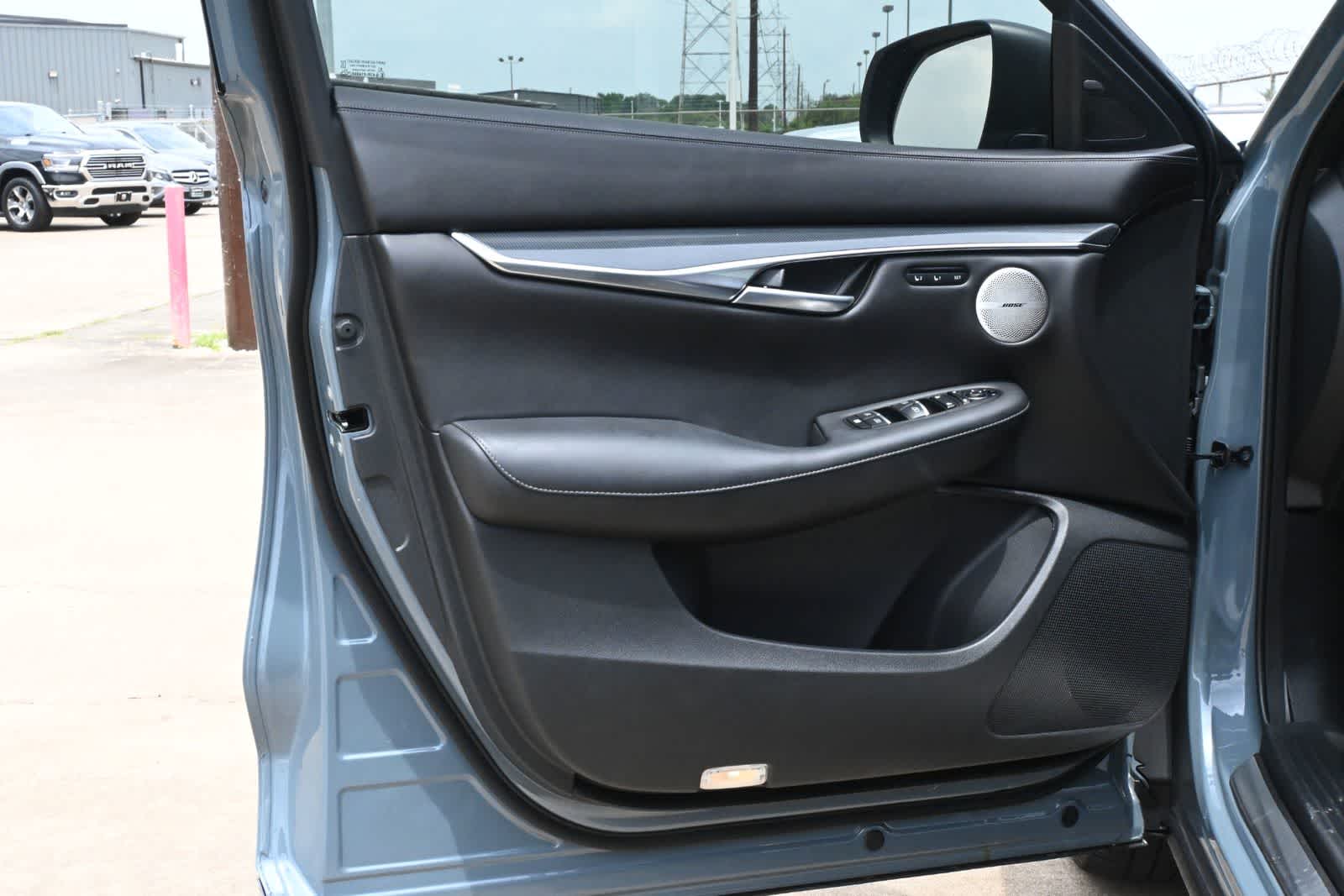 Thumbnail: 2025 INFINITI QX50 - 16