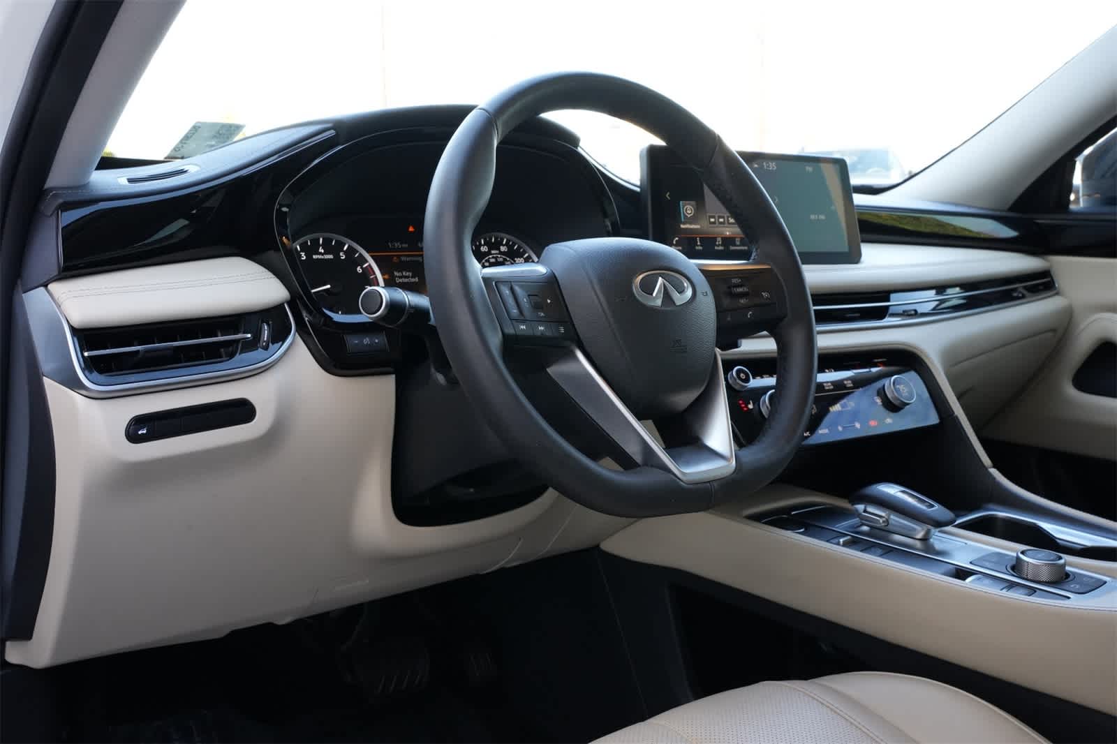 Thumbnail: 2025 INFINITI QX60 - 14