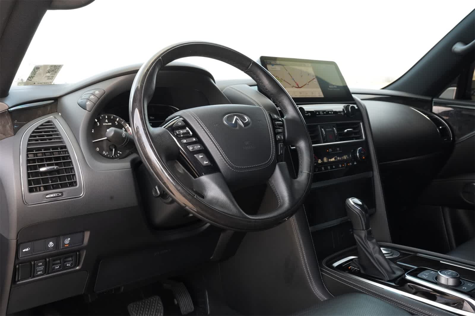 Thumbnail: 2022 INFINITI QX80 - 16