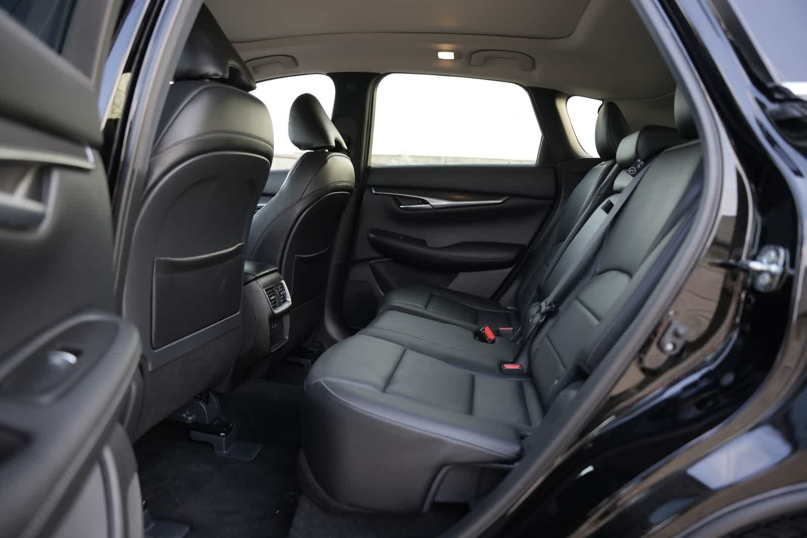 Thumbnail: 2025 INFINITI QX50 - 18