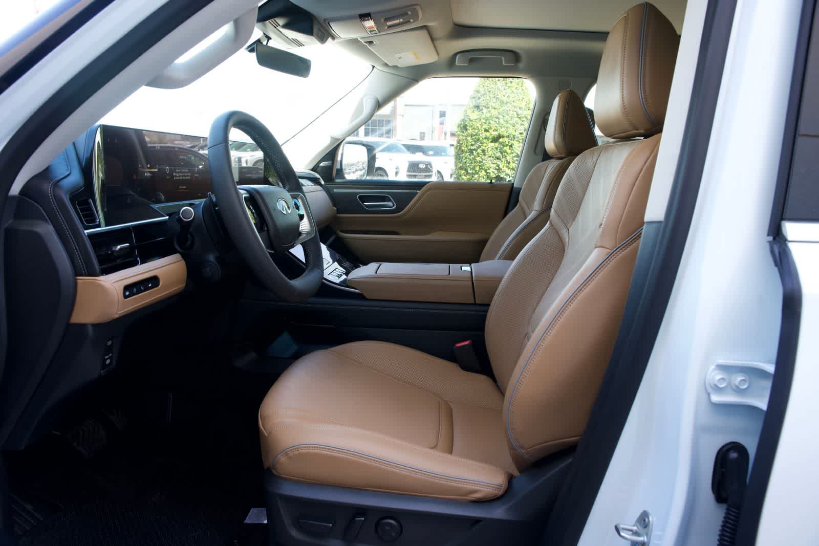 Thumbnail: 2026 INFINITI QX80 - 15