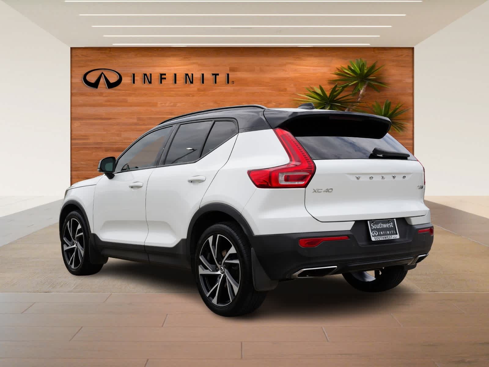 Thumbnail: 2020 Volvo XC40 - 5