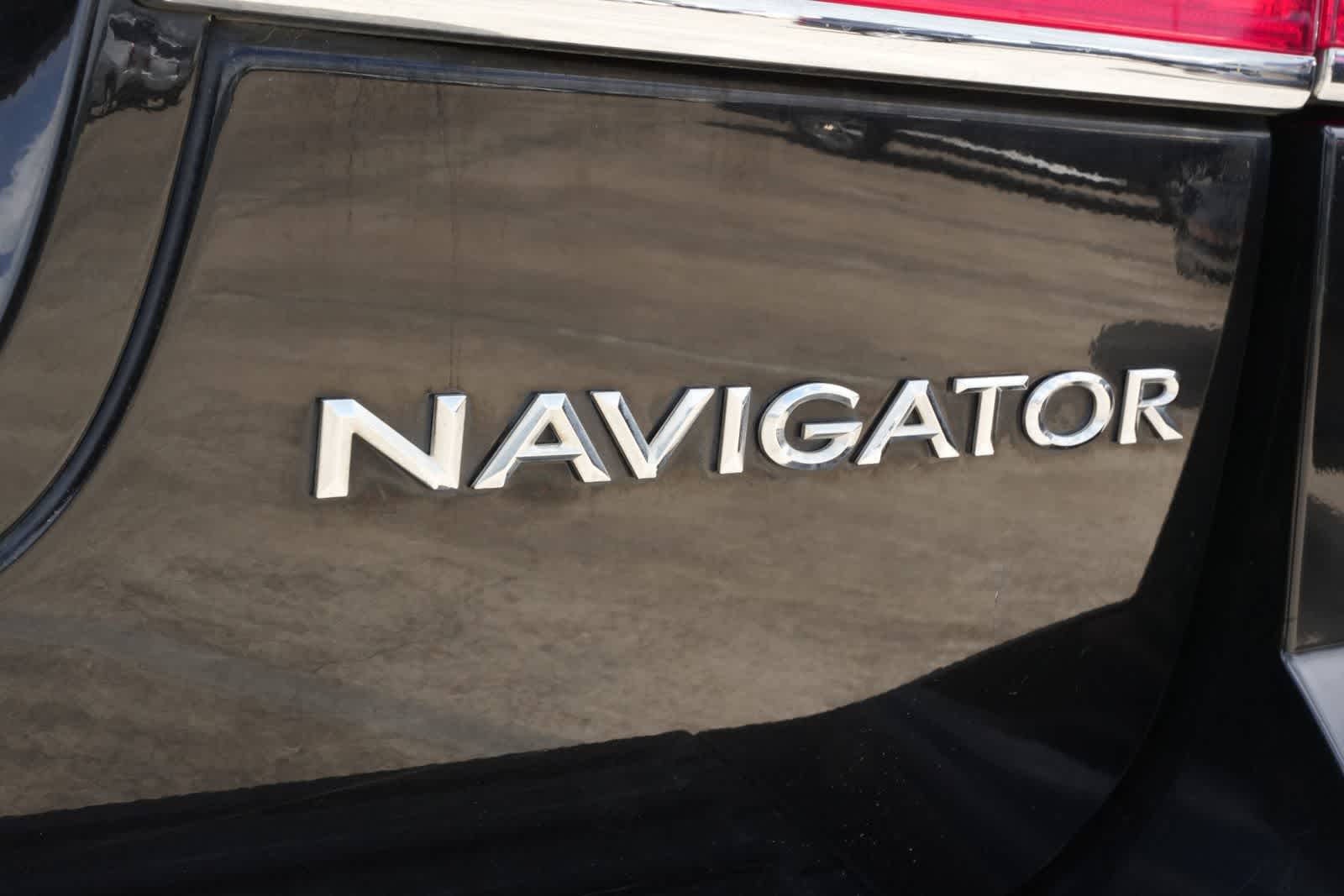 Thumbnail: 2014 Lincoln Navigator - 19