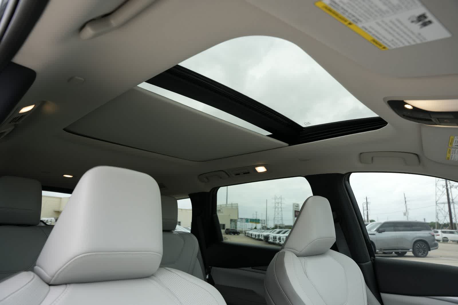 Thumbnail: 2027 INFINITI QX60 - 24