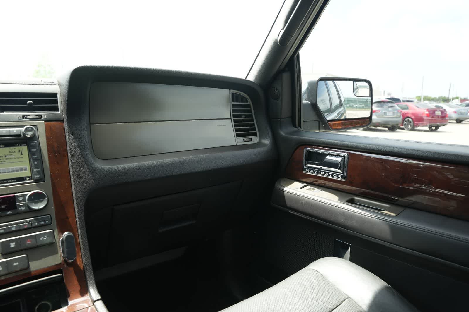 Thumbnail: 2014 Lincoln Navigator - 7