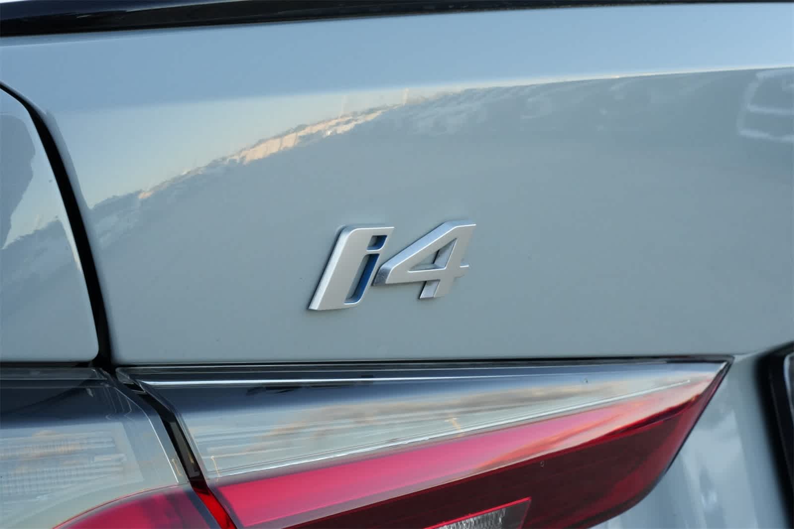 Thumbnail: 2023 BMW i4 - 19