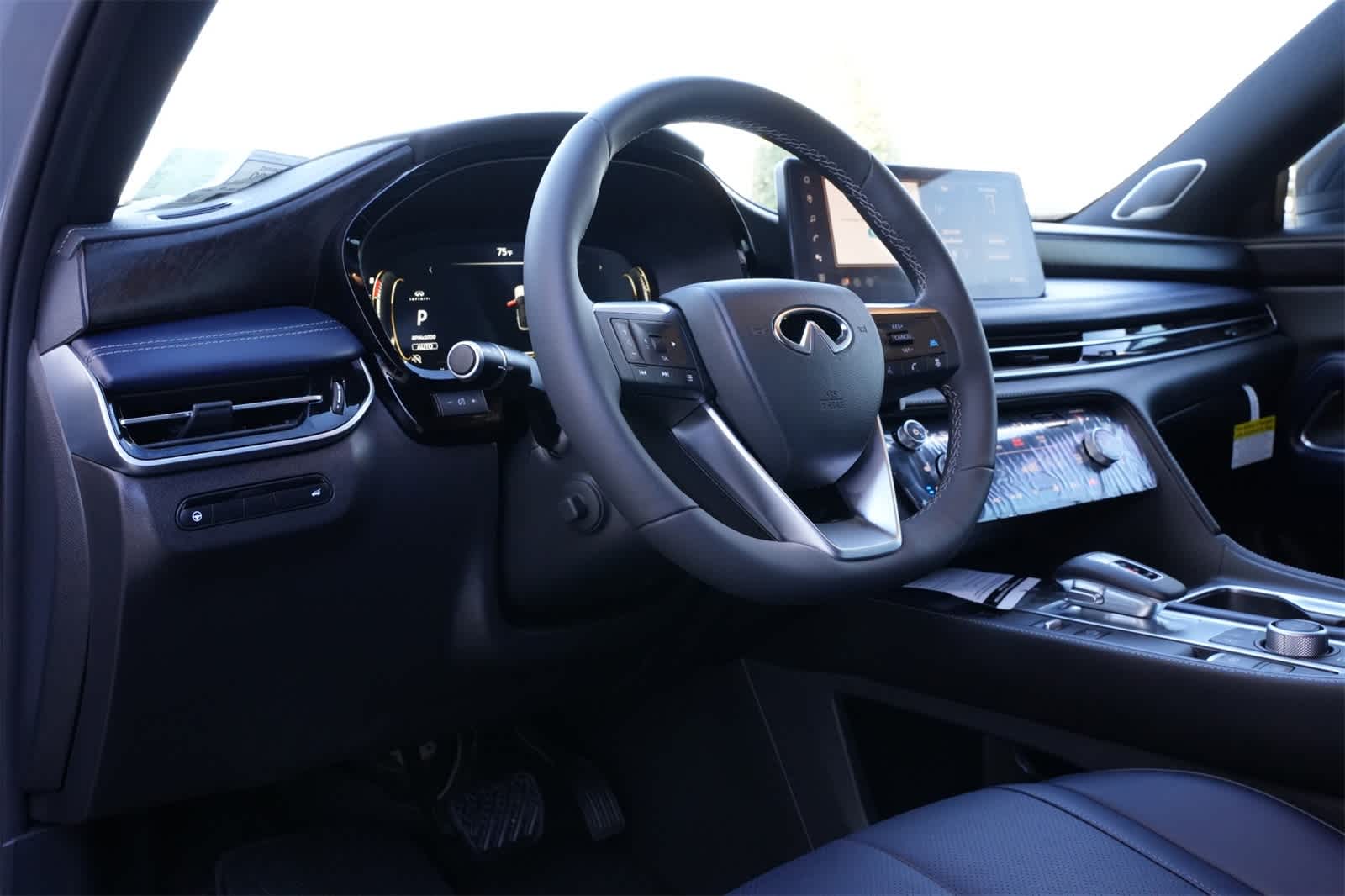 Thumbnail: 2026 INFINITI QX60 - 16