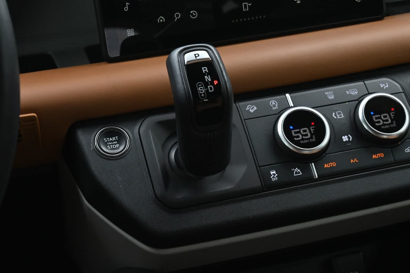 Thumbnail: 2024 Land Rover Defender - 15