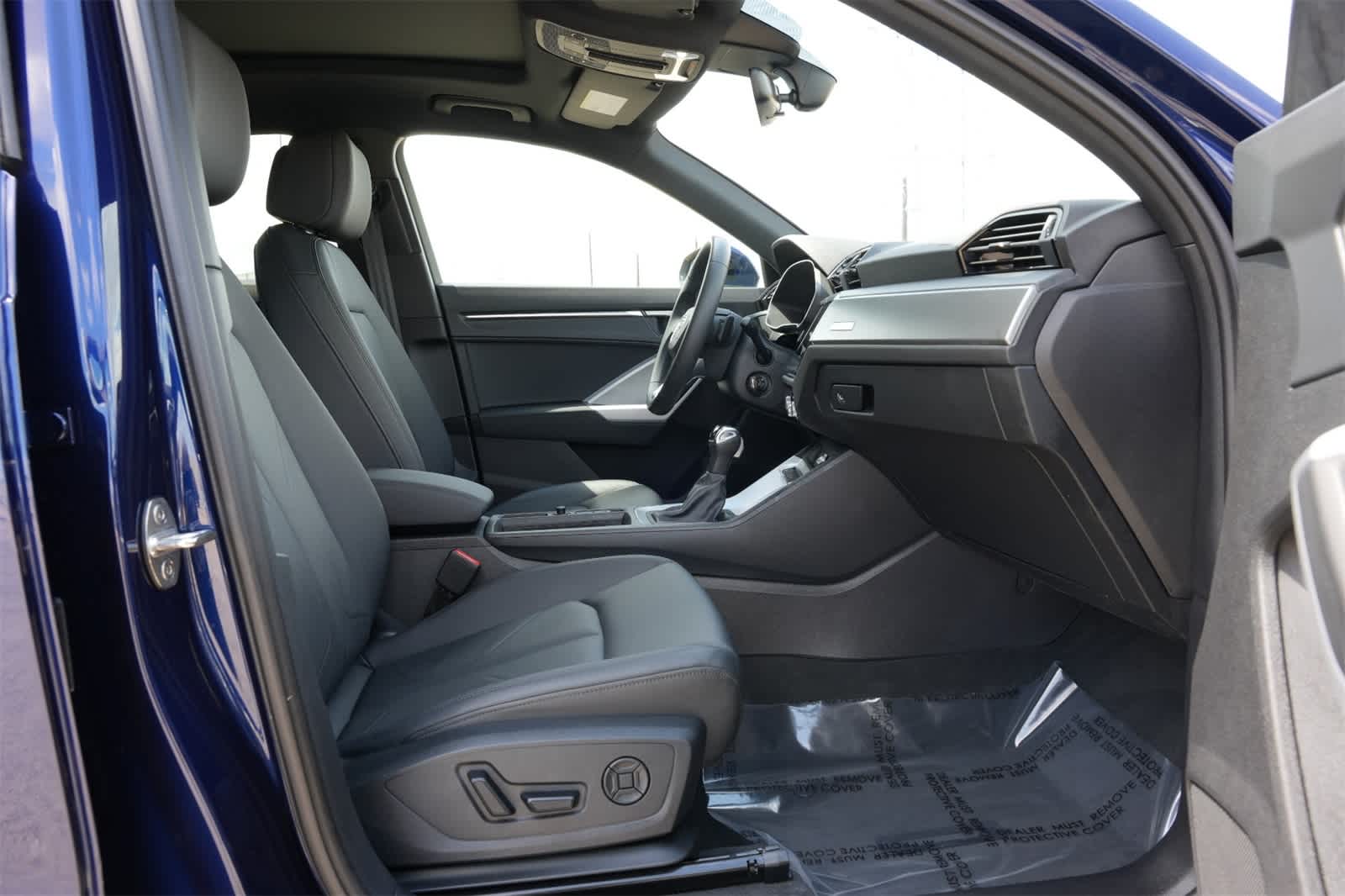 Thumbnail: 2025 Audi Q3 - 24